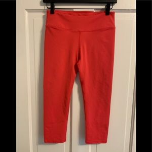 Fabletics Hot Pink Cropped Workout Leggings XS